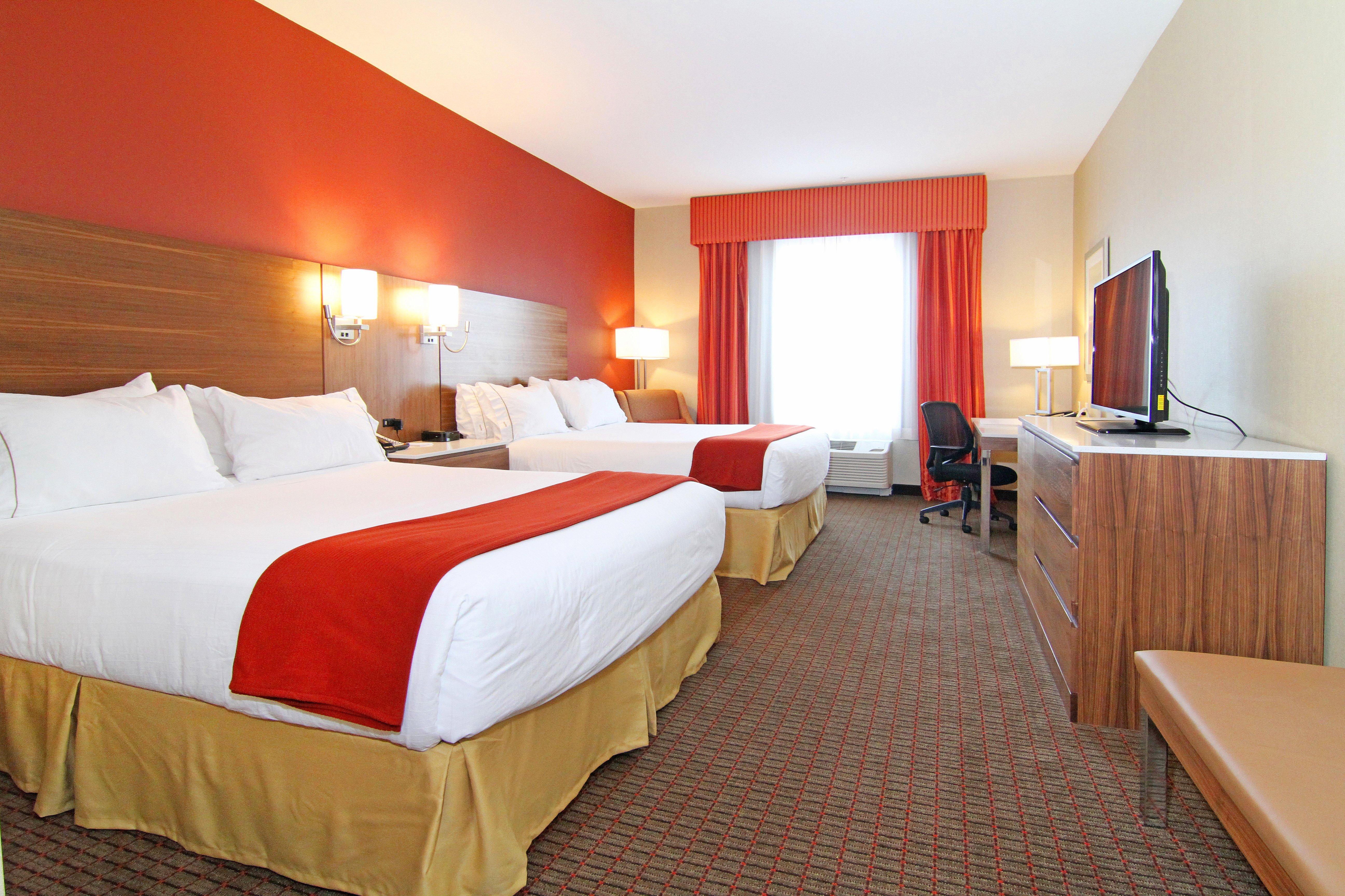 Holiday Inn Express And Suites Calgary University By Ihg Exterior photo
